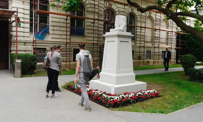 MONUMENT TO A DESTROYED MONUMENT